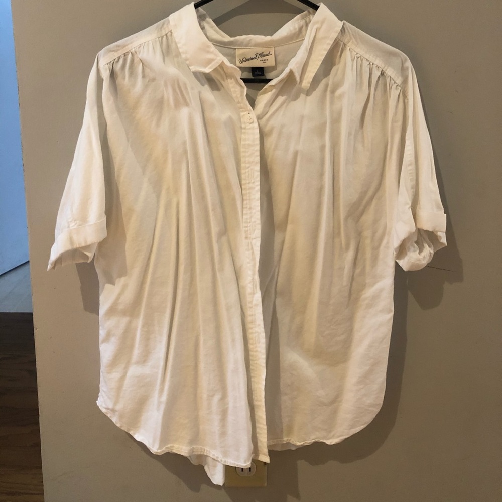 Short sleeve button down